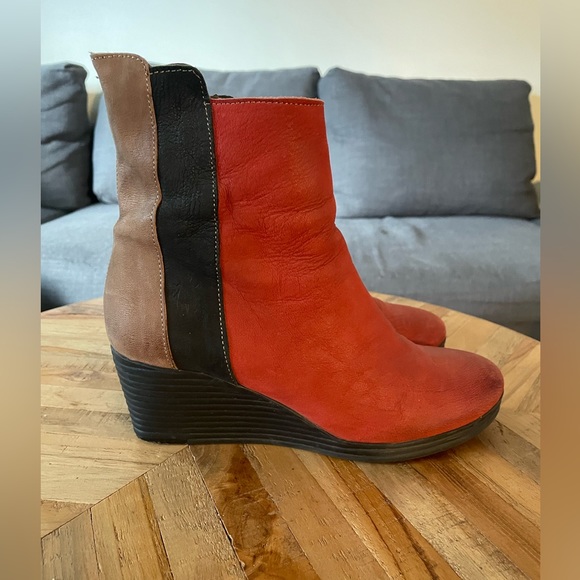 Fly London ankle boot size 39 (8.5) - Picture 5 of 5